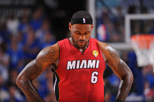 德甲前瞻：拜仁兵强马壮制霸联赛，美因茨积分形势日趋严峻（德甲前瞻：拜仁强势冲击霸权，美因茨保级形势愈发不利）