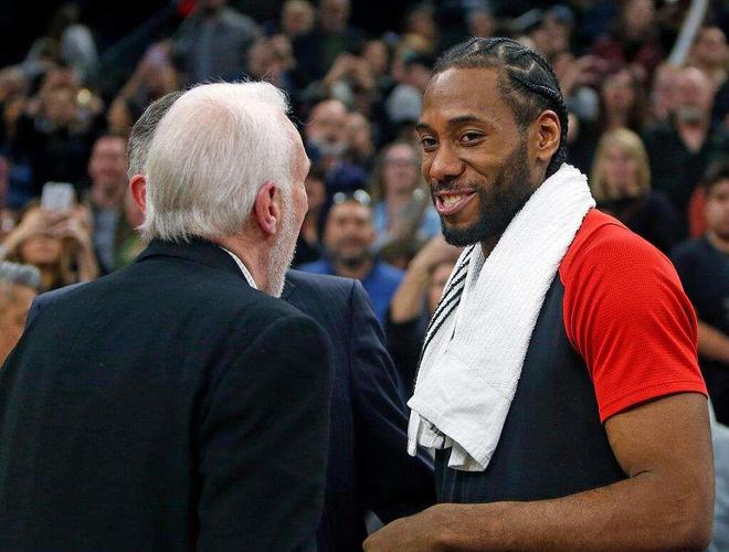 篮球勇士球星连续三场助攻上双（勇士球星三场连送两位数助攻）