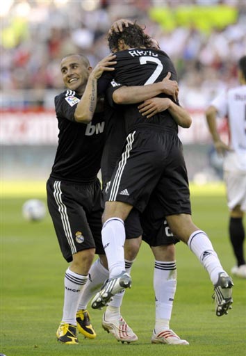 科尔：我们建康时很有竞争力，我的责任是帮助球员找到信心（科尔：球队健康就具备强大竞争力，我的职责是助球员重拾信心）