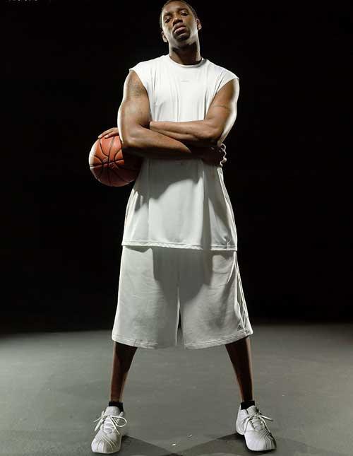 签到2027年！山东泰山续约中超最贵外援，克雷桑入籍或助国足！（山东泰山续约中超最贵外援至2027，克雷桑入籍或将助力国足）