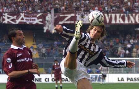 NBL战报：亨特18分8板，东南墨尔本凤凰77-76险胜珀斯野猫（NBL快讯：亨特18分8篮板，东南墨尔本凤凰77-76一分险胜珀斯野猫）