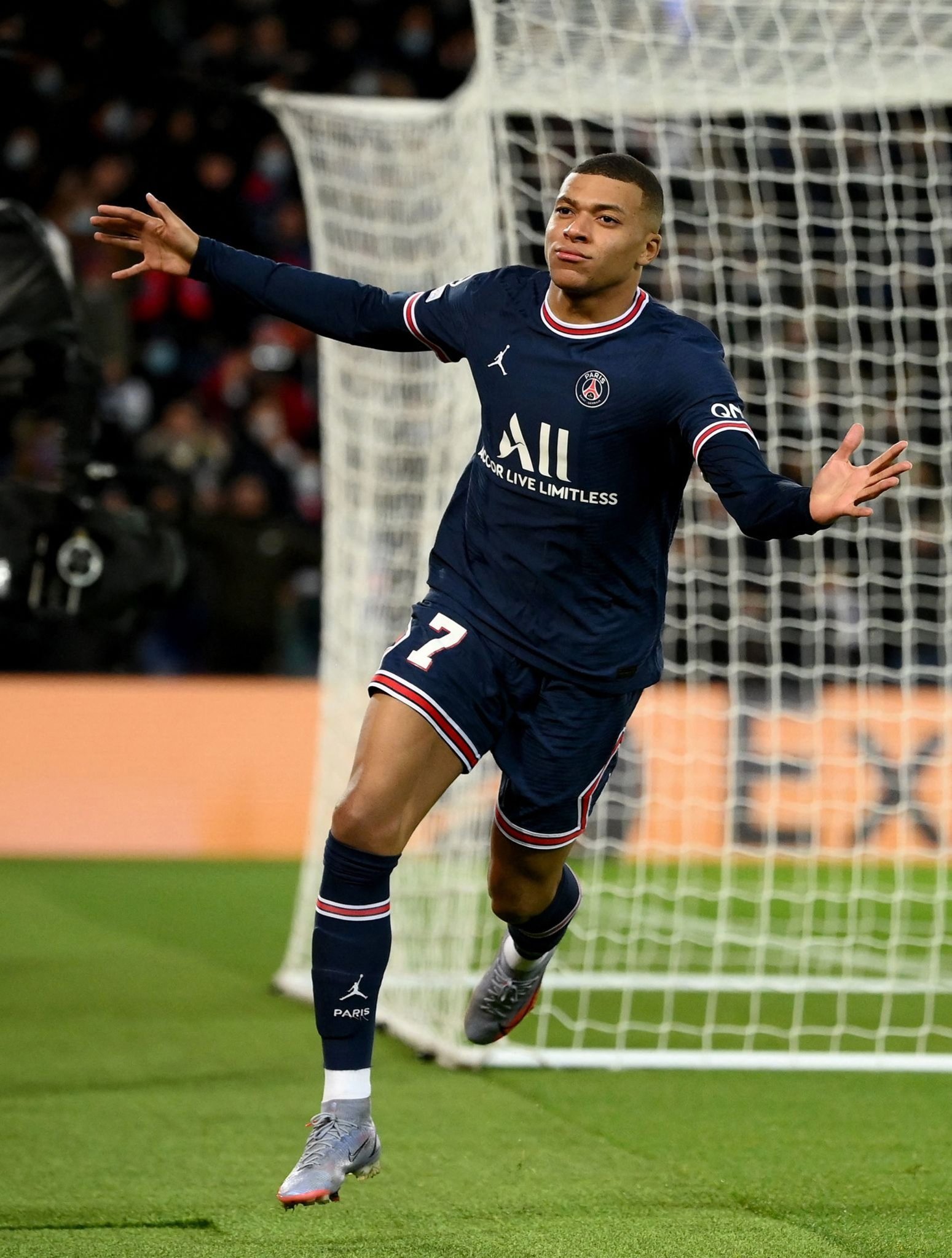 CBA赛季亮点回顾：精彩进球集锦,（CBA赛季高光回望：燃爆进球大赏）