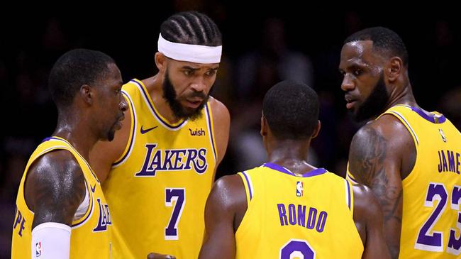 火力全开！弗拉格半场10中9，轰22+4+4填满数据栏（手感火热！弗拉格半场10投9中，砍下22分4篮板4助攻数据爆棚）