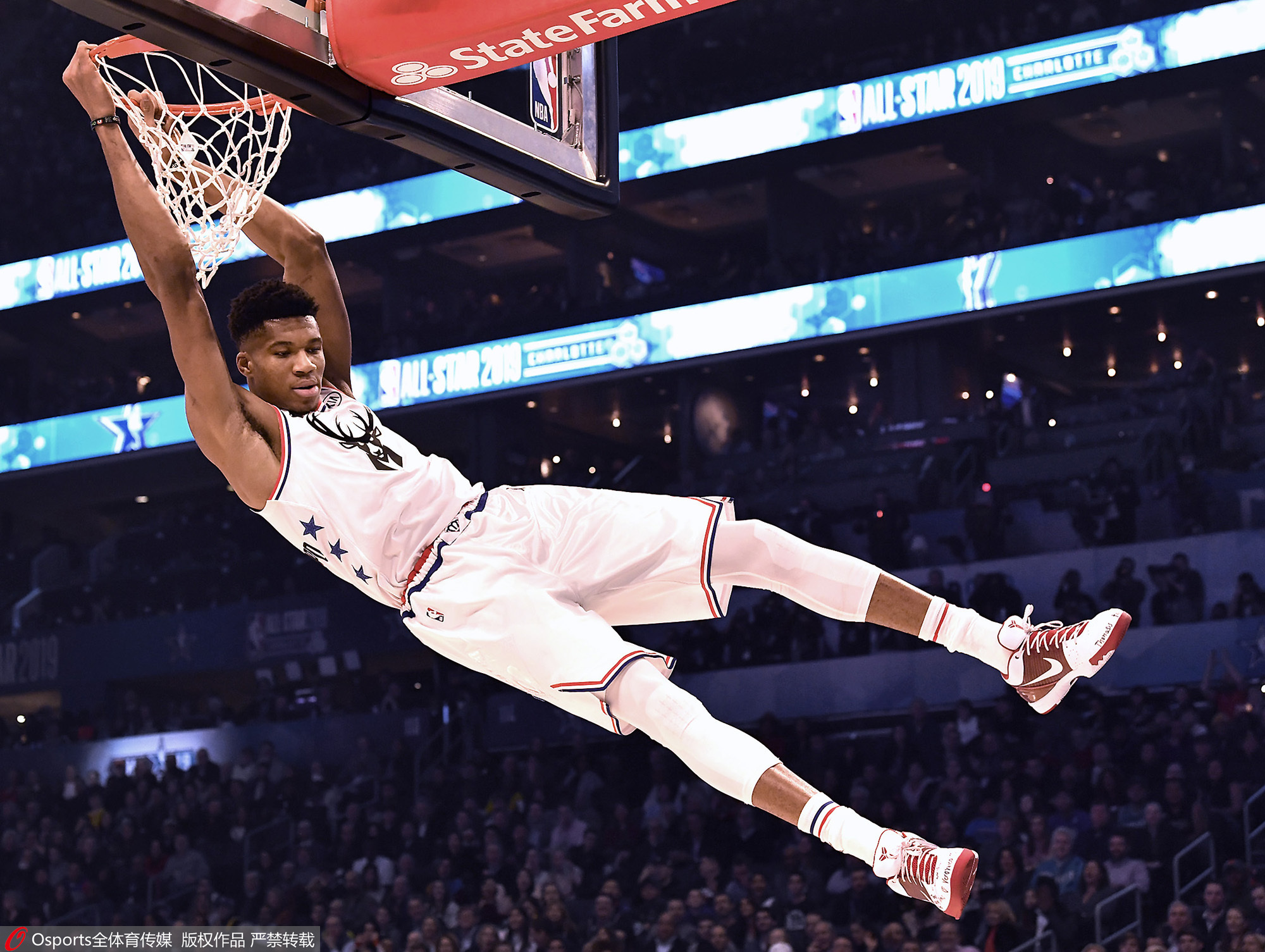 约基奇8次以至少85%命中率砍30+ 超鲨鱼居NBA历史第2 距张伯伦4场（约基奇第8次以85%+命中率轰30+，超越奥尼尔升至NBA历史第二，距离张伯伦还差4场）