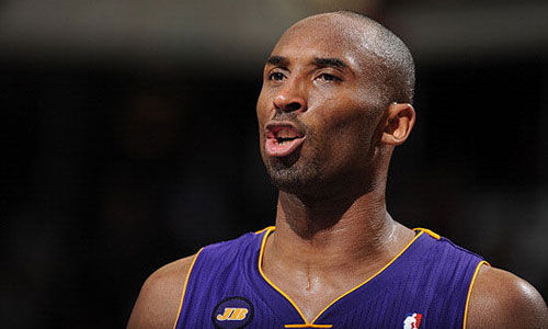 都灵主帅：我很尊重斯帕莱蒂，我们必须带着创造历史的信念比赛（都灵主帅：敬佩斯帕莱蒂，我们必须怀着改写历史的信念去比赛）