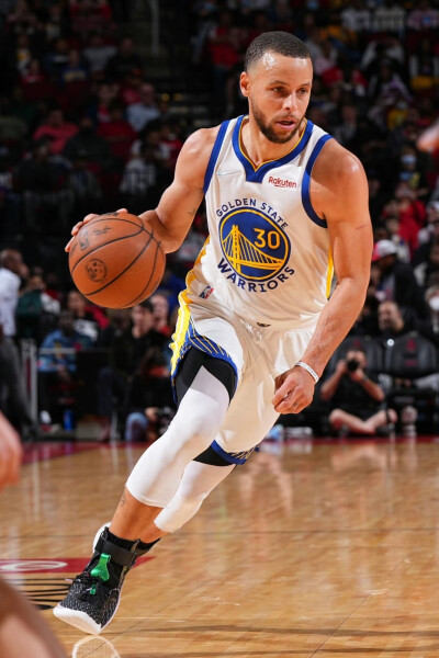 随着尤文图斯1-2，罗马0-1，意甲最新积分榜出炉：国米丢榜首（尤文1-2、罗马0-1，意甲最新积分榜揭晓：国米让出榜首）