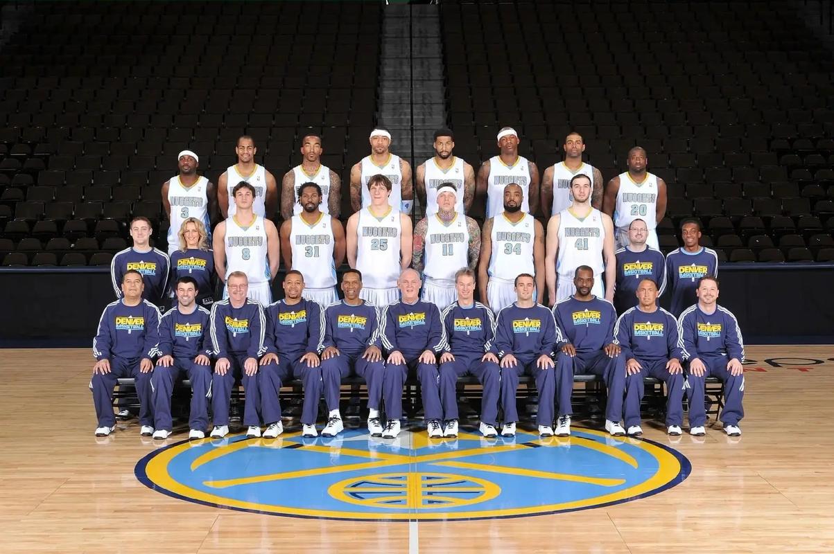 戴格诺特率队首节41分，马刺遭遇开局困境（戴格诺特麾下首节轰下41分，马刺陷入开局被动）