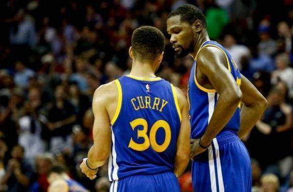 太阳报走访出售原味球衣公司的仓库：汗臭味强烈却不令人反感（太阳报探访售卖原味球衣的仓库：汗味浓重但不刺鼻）