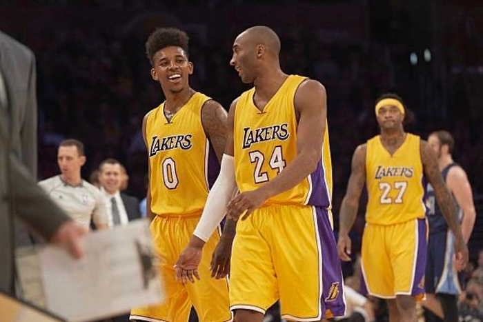 ATP总决赛第2日综述：弗里茨横扫穆塞蒂，辛纳室内硬地27连胜（ATP年终总决赛第2比赛日战报：弗里茨轻取穆塞蒂，辛纳室内硬地连胜刷新至27场）